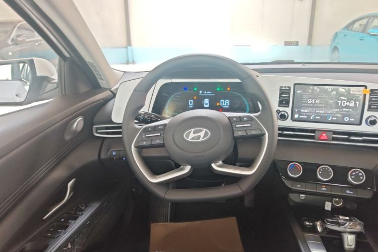 Used Hyundai Elantra 2023 1.5L CVT GLX Elite Edition Steering Wheel