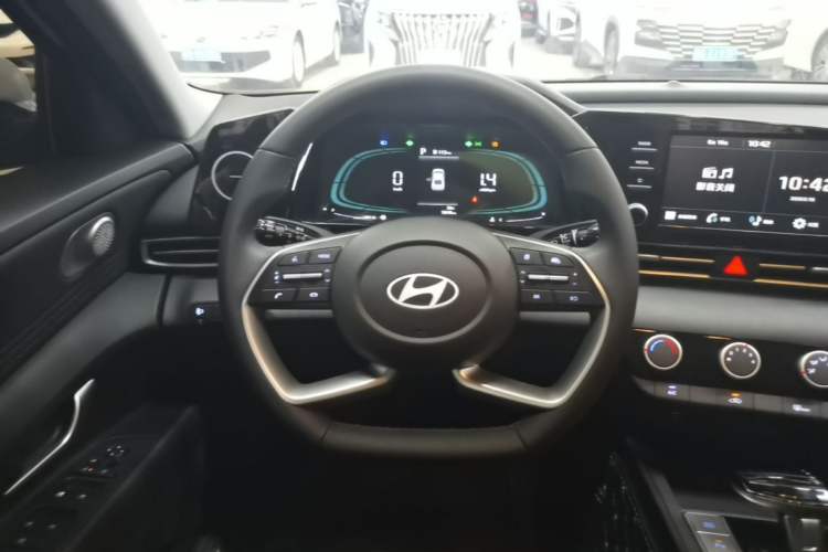 Used Hyundai Elantra 2023 1.5L CVT GLX Elite Edition Steering Wheel