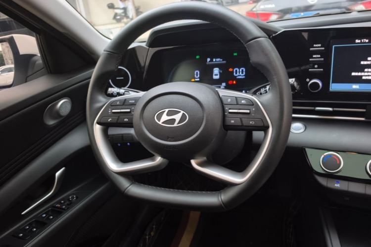 Used Hyundai Elantra 2023 1.5L CVT GLX Elite Edition Steering Wheel