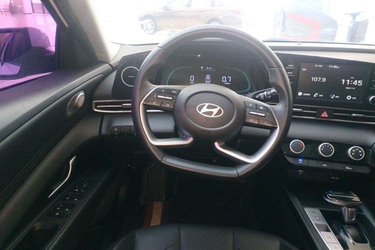 Used Hyundai Elantra 2023 1.5L CVT GLX Elite Edition Steering Wheel
