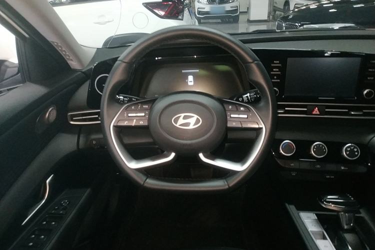 Used Hyundai Elantra 2023 1.5L CVT GLX Elite Edition Steering Wheel