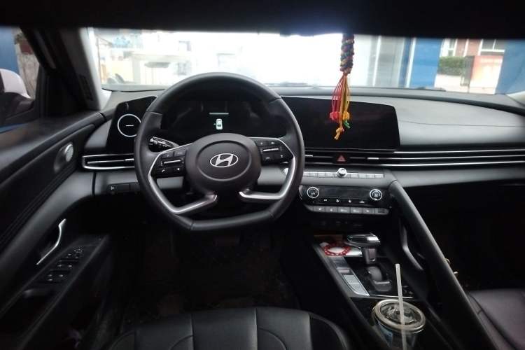 Used Hyundai Elantra 2023 1.5L CVT GLX Elite Edition Steering Wheel
