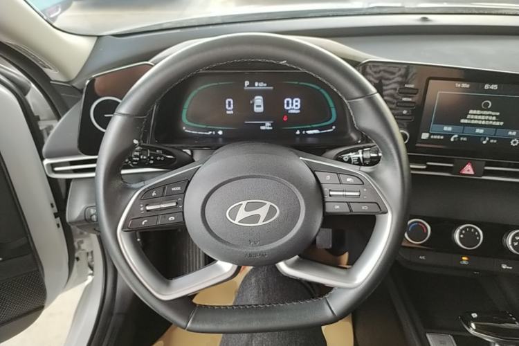Used Hyundai Elantra 2023 1.5L CVT GLX Elite Edition Steering Wheel