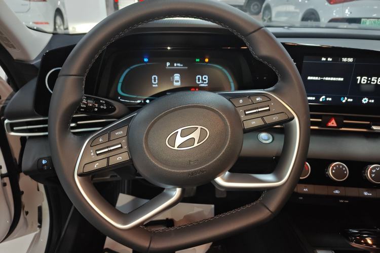 Used Hyundai Elantra 2023 1.5L CVT GLX Elite Edition Steering Wheel