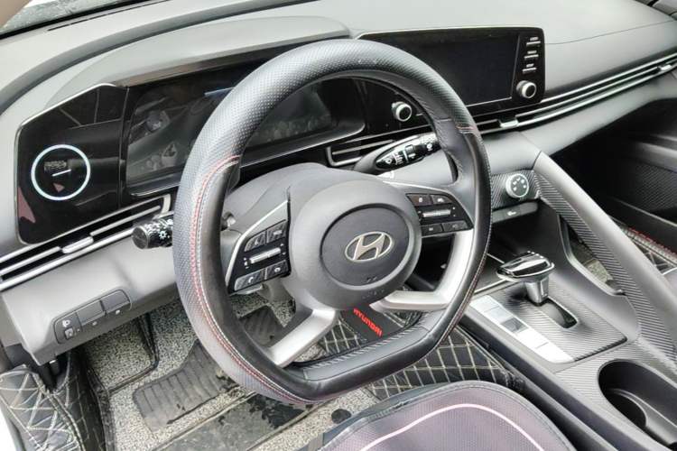 Used Hyundai Elantra 2023 1.5L CVT GLX Elite Edition Steering Wheel