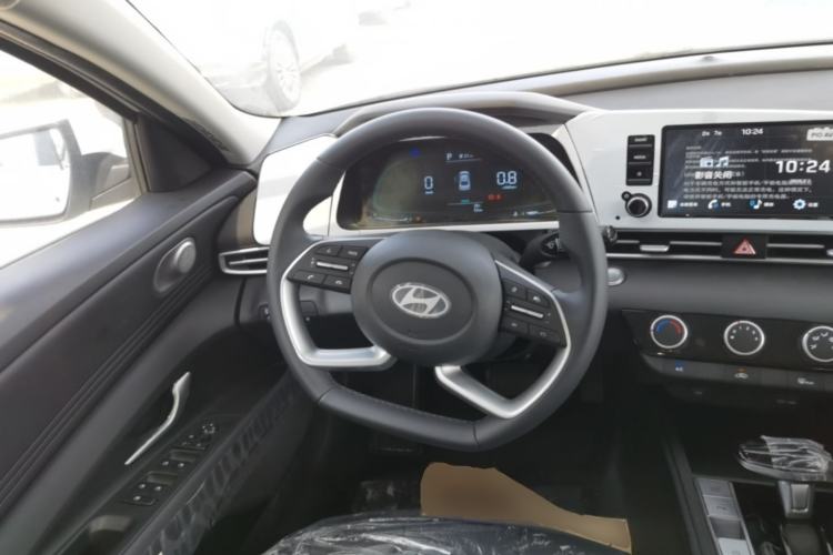 Used Hyundai Elantra 2023 1.5L CVT GLX Elite Edition Steering Wheel
