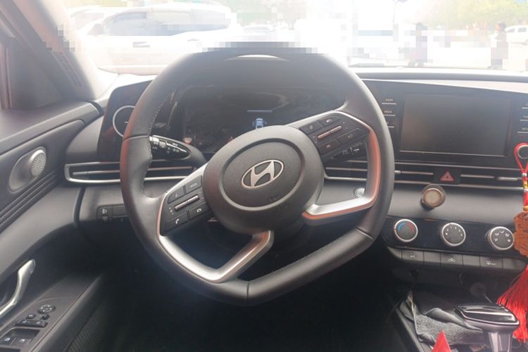 Used Hyundai Elantra 2023 1.5L CVT GLX Elite Edition Steering Wheel