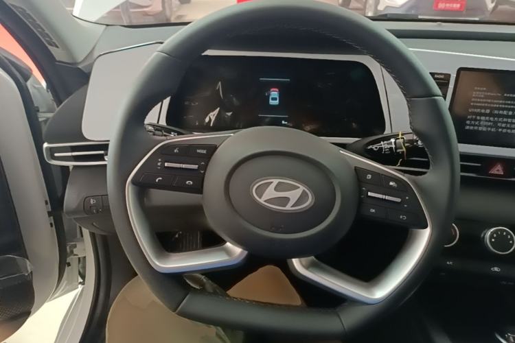 Used Hyundai Elantra 2023 1.5L CVT GLX Elite Edition Steering Wheel