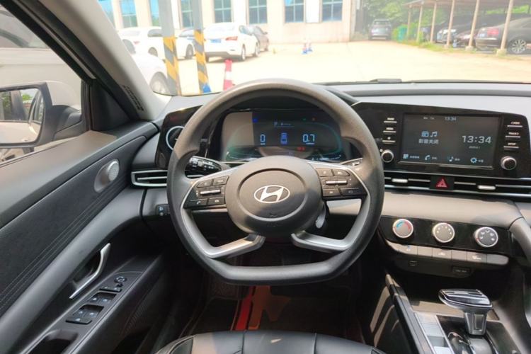 Used Hyundai Elantra 2023 1.5L CVT GLS Leading Edition Steering Wheel