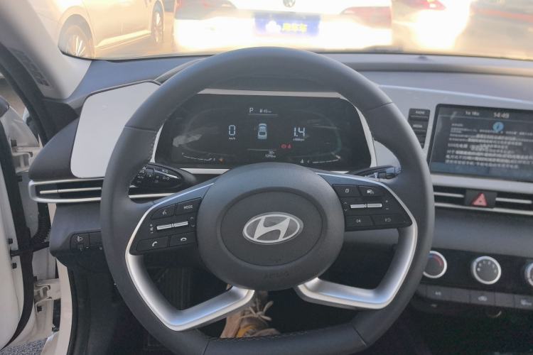 Used Hyundai Elantra 2023 1.5L CVT GLX Elite Edition Steering Wheel