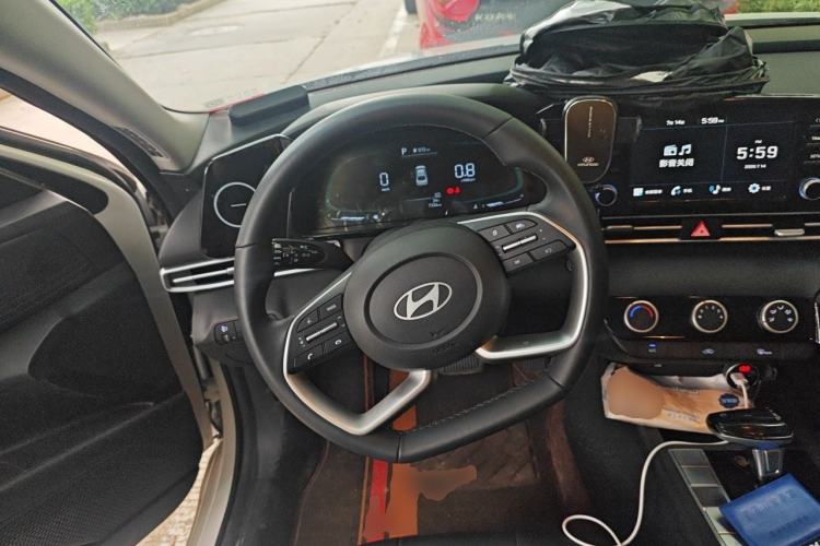 Used Hyundai Elantra 2023 1.5L CVT GLX Elite Edition Steering Wheel