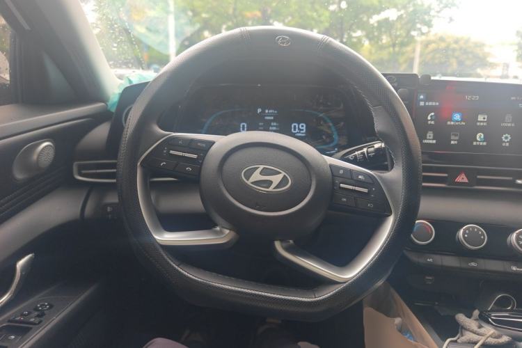 Used Hyundai Elantra 2023 1.5L CVT GLX Elite Edition Steering Wheel