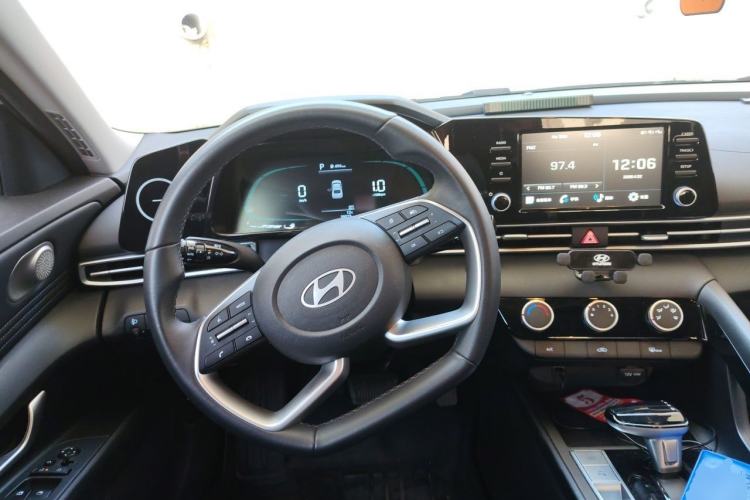 Used Hyundai Elantra 2023 1.5L CVT GLX Elite Edition Steering Wheel