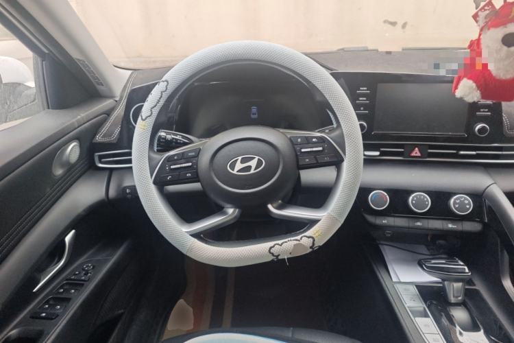 Used Hyundai Elantra 2023 1.5L CVT GLX Elite Edition Steering Wheel