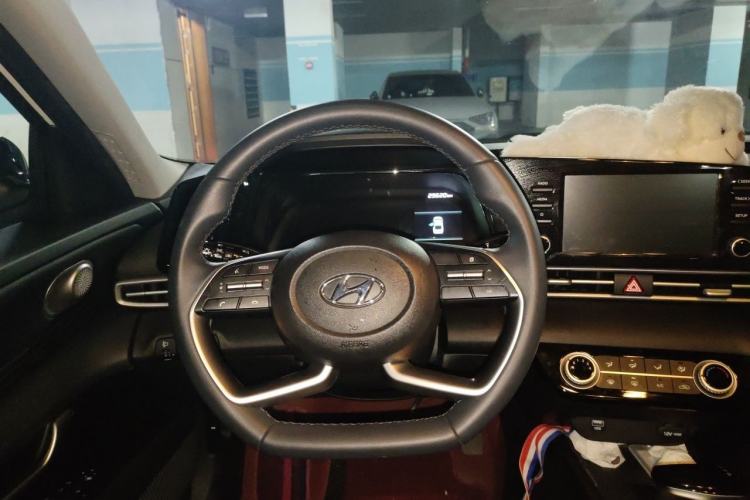 Used Hyundai Elantra 2023 1.5L CVT GLX Elite Edition Steering Wheel