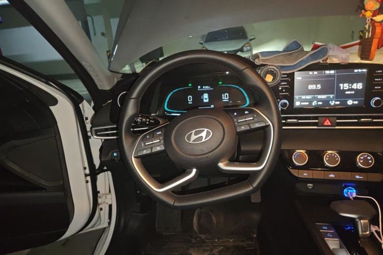 Used Hyundai Elantra 2023 1.5L CVT GLX Elite Edition Steering Wheel