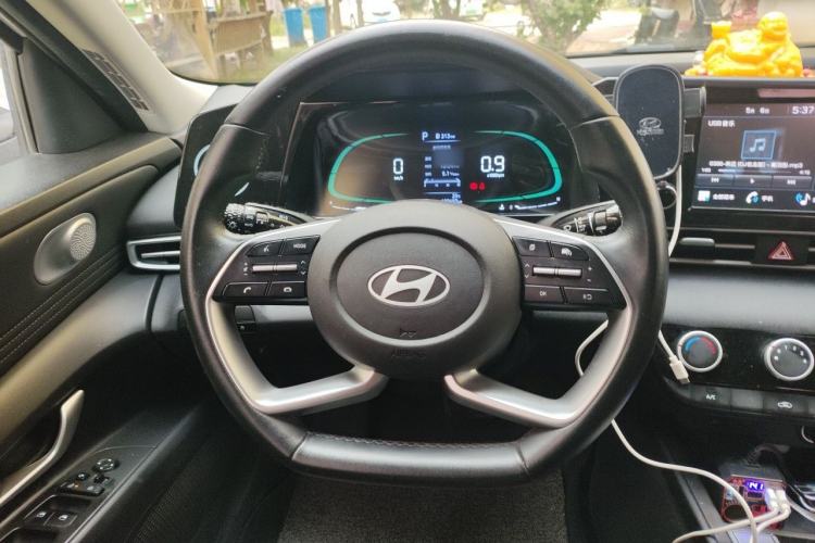 Used Hyundai Elantra 2023 1.5L CVT GLX Elite Edition Steering Wheel