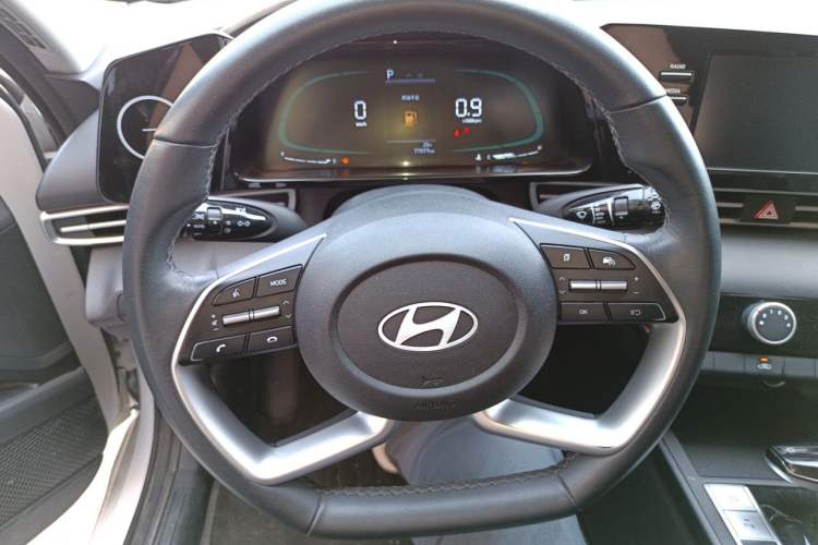 Used Hyundai Elantra 2023 1.5L CVT GLX Elite Edition Steering Wheel