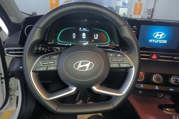 Used Hyundai Elantra 2023 1.5L CVT GLX Elite Edition Steering Wheel