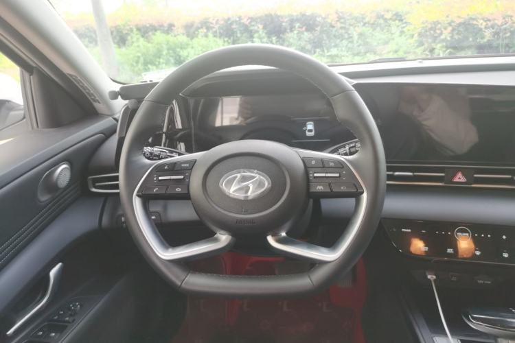 Used Hyundai Elantra 2023 1.5L CVT GLX Elite Edition Steering Wheel