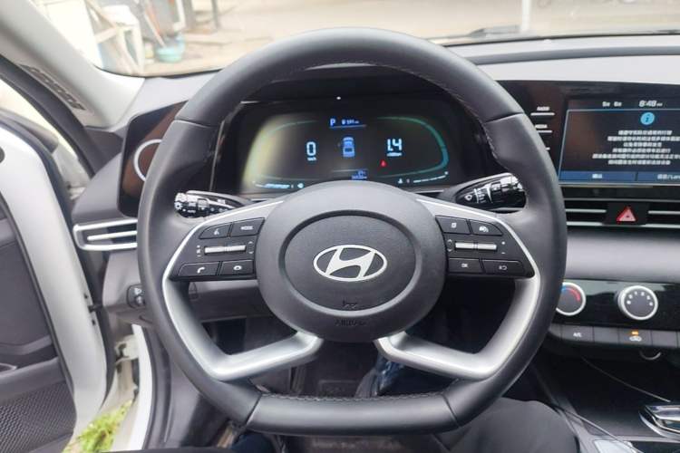 Used Hyundai Elantra 2023 1.5L CVT GLX Elite Edition Steering Wheel