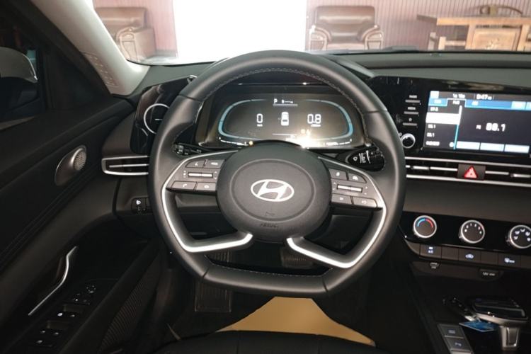 Used Hyundai Elantra 2023 1.5L CVT GLX Elite Edition Steering Wheel