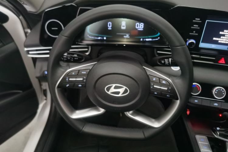 Used Hyundai Elantra 2023 1.5L CVT GLX Elite Edition Steering Wheel