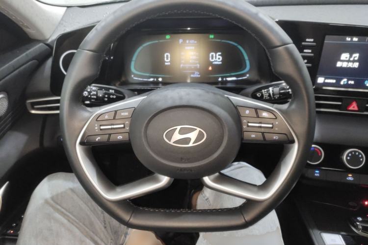 Used Hyundai Elantra 2023 1.5L CVT GLX Elite Edition Steering Wheel