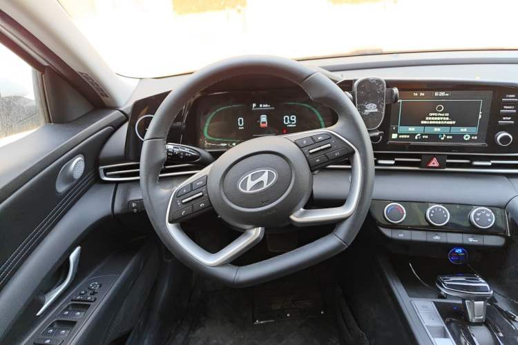 Used Hyundai Elantra 2023 1.5L CVT GLX Elite Edition Steering Wheel