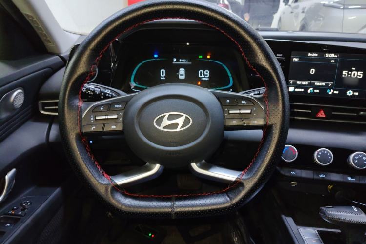Used Hyundai Elantra 2023 1.5L CVT GLX Elite Edition Steering Wheel