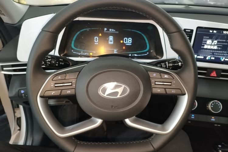 Used Hyundai Elantra 2023 1.5L CVT GLX Elite Edition Steering Wheel