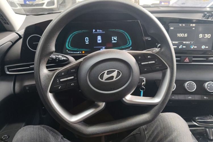 Used Hyundai Elantra 2023 1.5L CVT GLS Leading Edition Steering Wheel