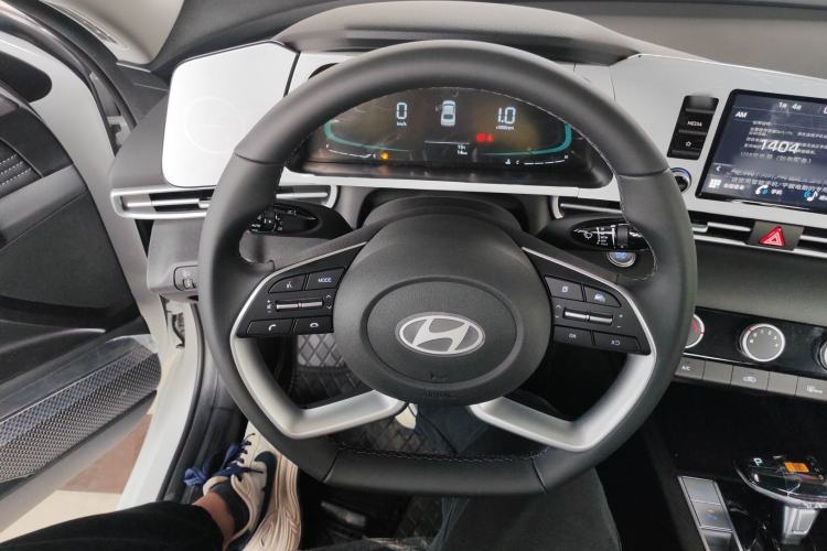 Used Hyundai Elantra 2023 1.5L CVT GLX Elite Edition Steering Wheel