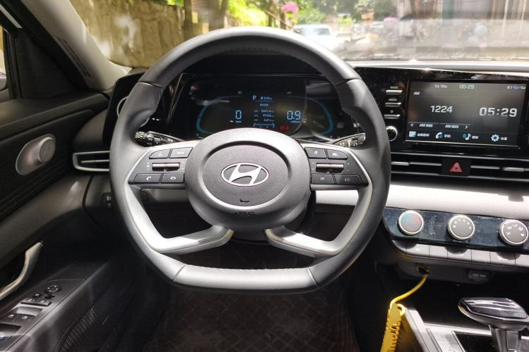 Used Hyundai Elantra 2023 1.5L CVT GLX Elite Edition Steering Wheel