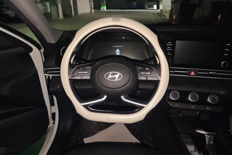 Used Hyundai Elantra 2023 1.5L CVT GLX Elite Edition Steering Wheel
