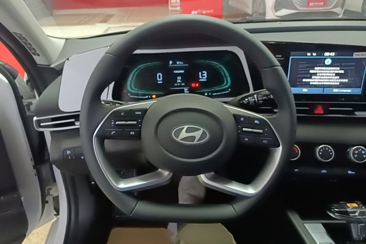Used Hyundai Elantra 2023 1.5L CVT GLX Elite Edition Steering Wheel