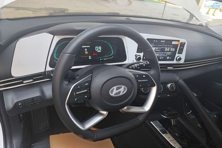 Used Hyundai Elantra 2023 1.5L CVT GLX Elite Edition Steering Wheel