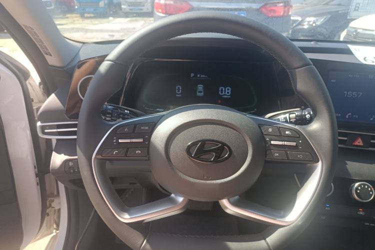Used Hyundai Elantra 2023 1.5L CVT GLX Elite Edition Steering Wheel
