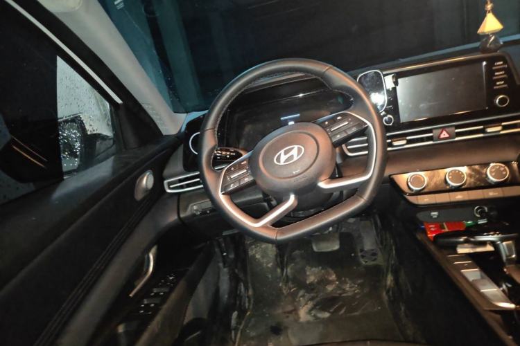 Used Hyundai Elantra 2023 1.5L CVT GLX Elite Edition Steering Wheel