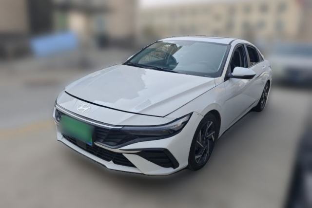 Hyundai Elantra 2023 1.5L CVT LUX Prestige Edition usado