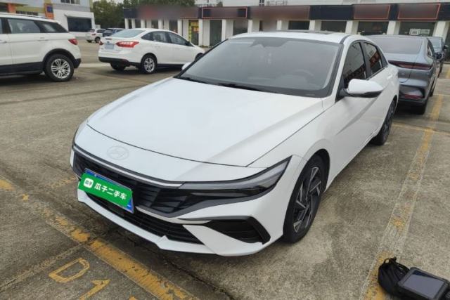 Used Hyundai Elantra 2023 1.5L CVT LUX Prestige Edition