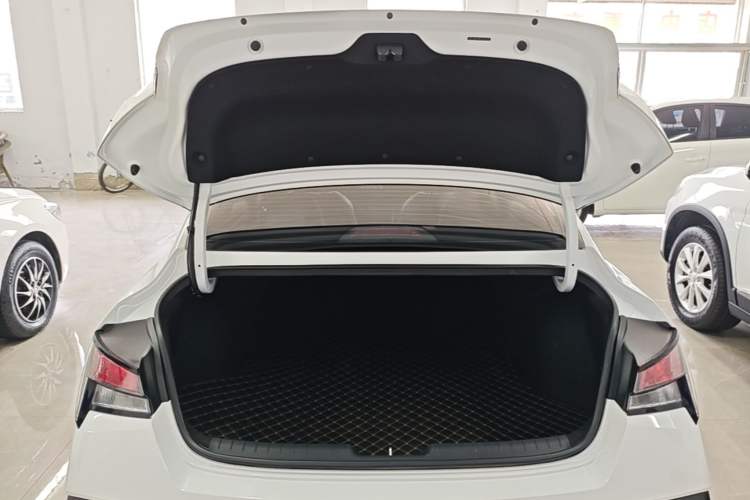 Used Hyundai Elantra 2023 1.5L CVT GLX Elite Edition Trunk