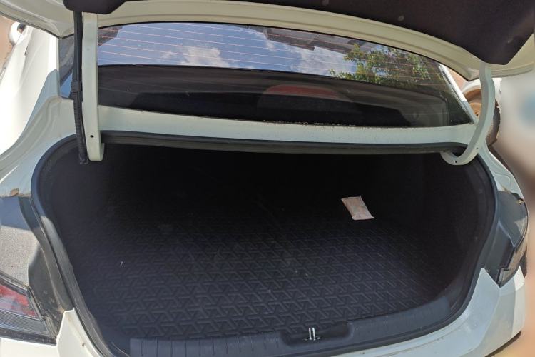 Used Hyundai Elantra 2023 1.5L CVT LUX Prestige Edition Trunk