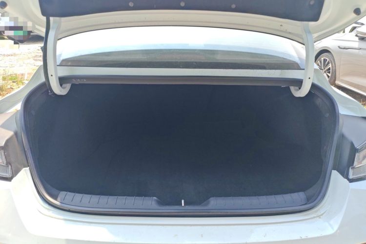 Used Hyundai Elantra 2023 1.5L CVT LUX Prestige Edition Trunk