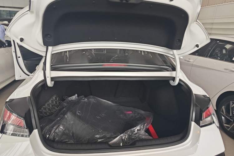 Used Hyundai Elantra 2023 1.5L CVT GLX Elite Edition Trunk