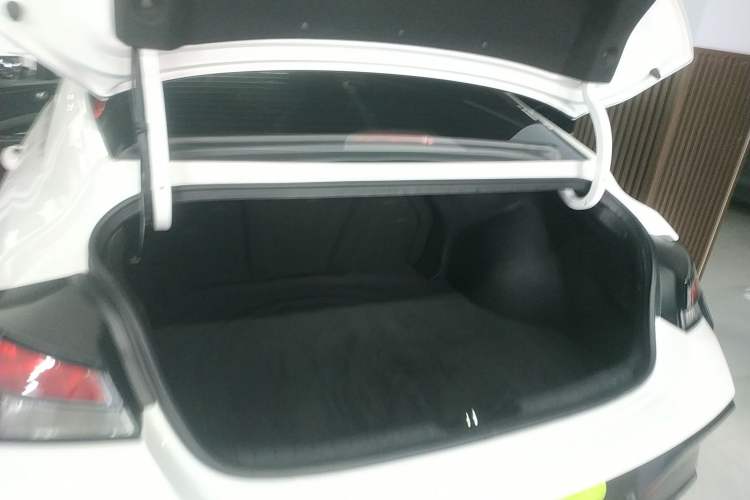 Used Hyundai Elantra 2023 1.5L CVT GLX Elite Edition Trunk