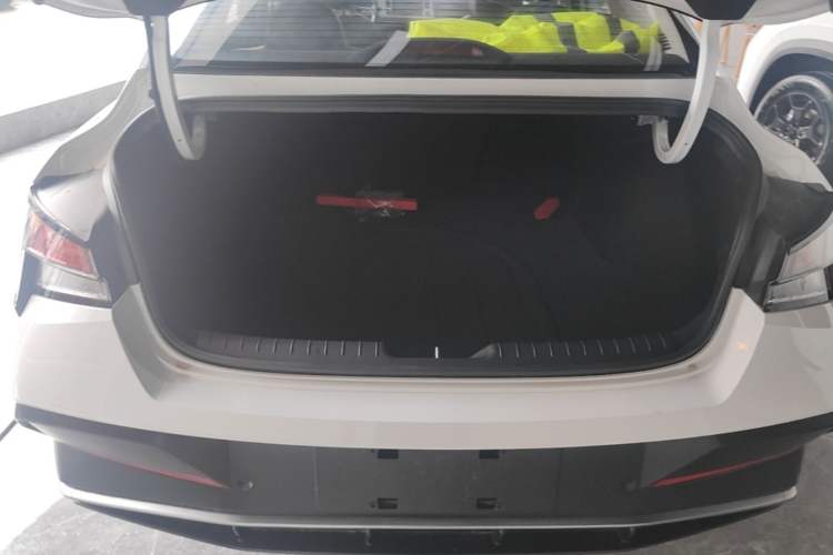 Used Hyundai Elantra 2023 1.5L CVT GLX Elite Edition Trunk