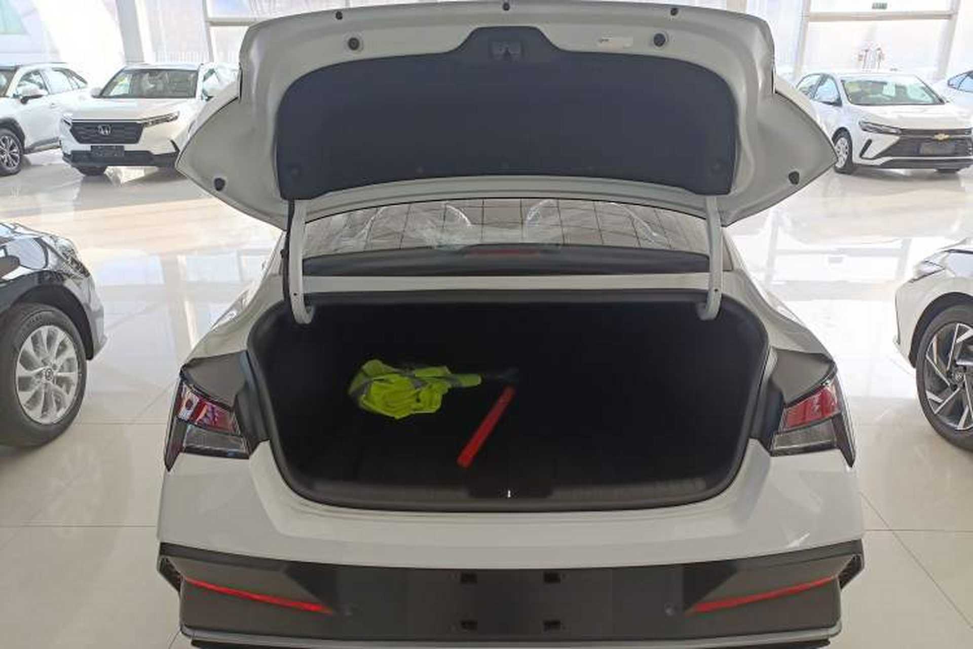Used Hyundai Elantra 2023 1.5L CVT GLX Elite Edition Trunk