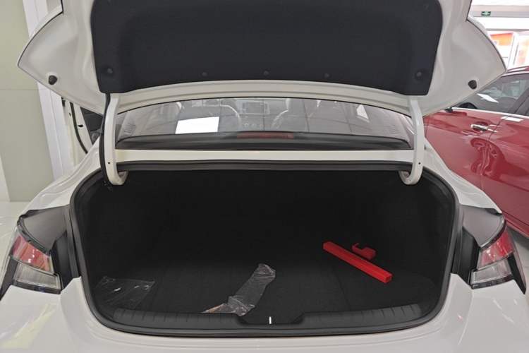 Used Hyundai Elantra 2023 1.5L CVT GLX Elite Edition Trunk