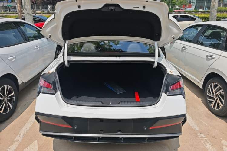 Used Hyundai Elantra 2023 1.5L CVT GLX Elite Edition Trunk